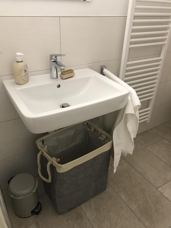 Schoenes Ferienappartment In Zell Am See: Zentral Gelegen Und Naehe Der Areitbahn Und Dem Zeller See Kültér fotó